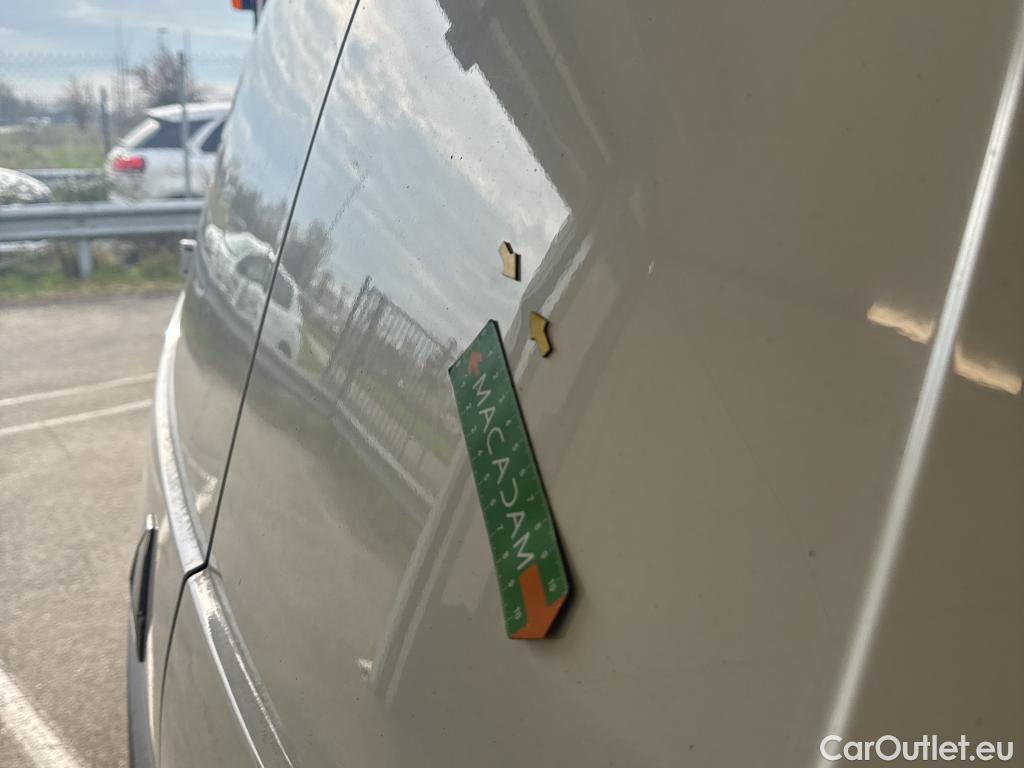  Renault  Kangoo RENAULT  / 2021 / 4P / Fourgonnette GD CONFORT - BLUE DCI 95 #30