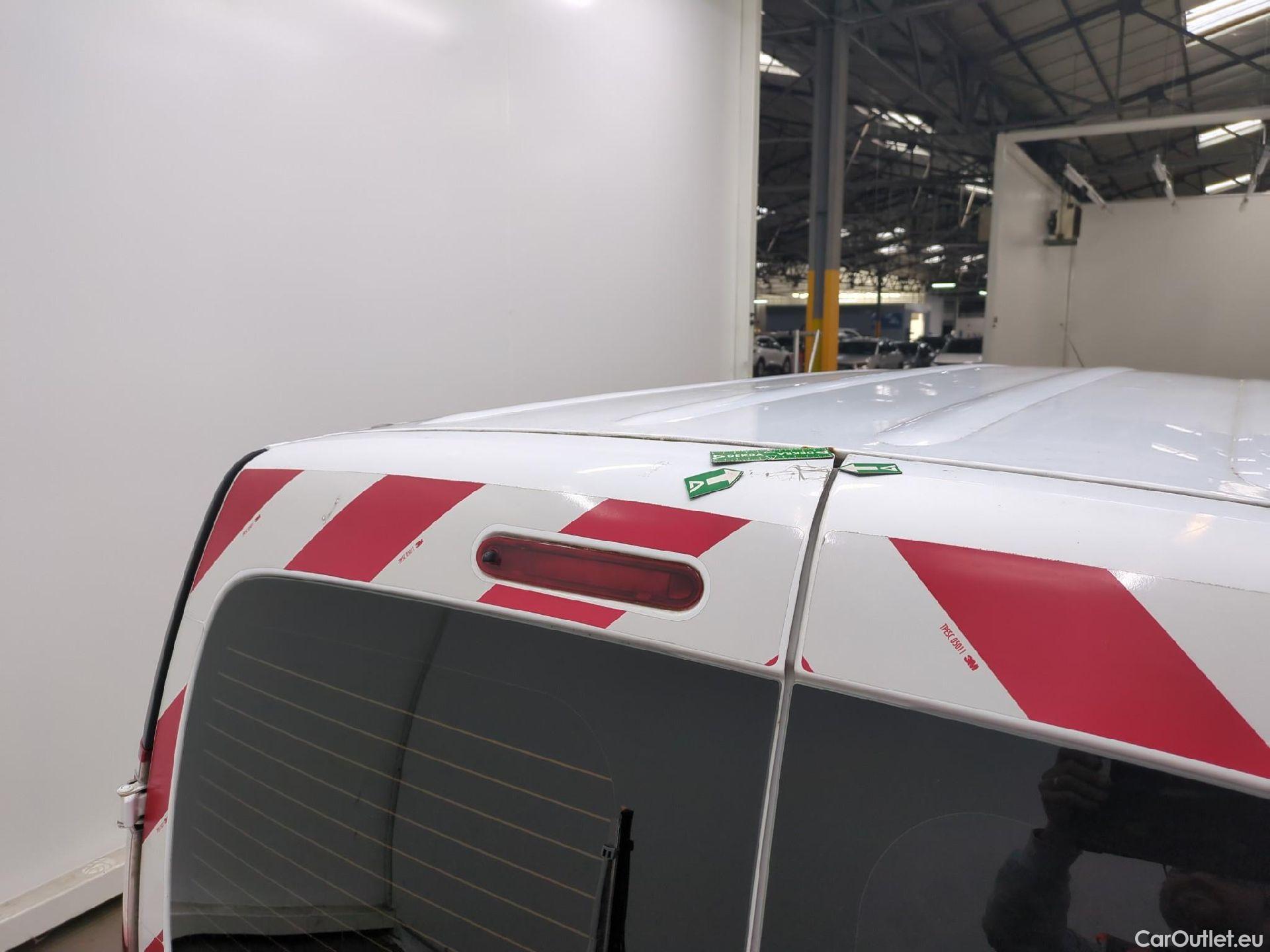  Renault  Kangoo  Express Maxi Extra (Série Spéciale) - Cab. Appr. 1.5 dCi 110CV BVM6 E6 #22