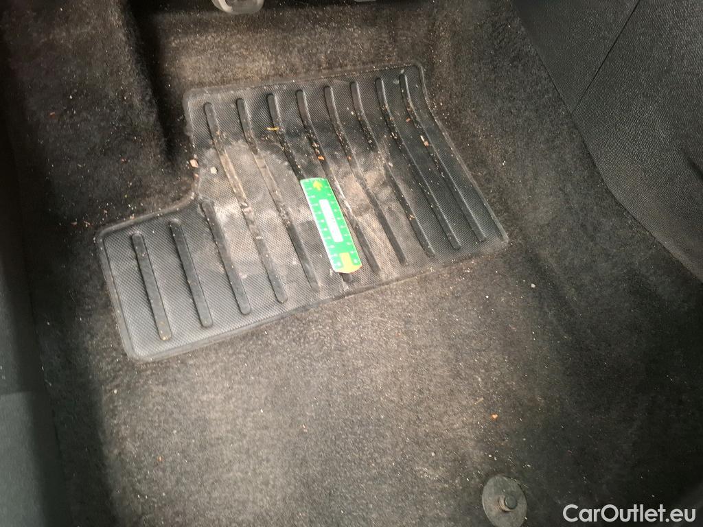  Citroen  C4  Berline Feel Nav Business R 1.5 BlueHDI 110CV BVM6 E6d #17