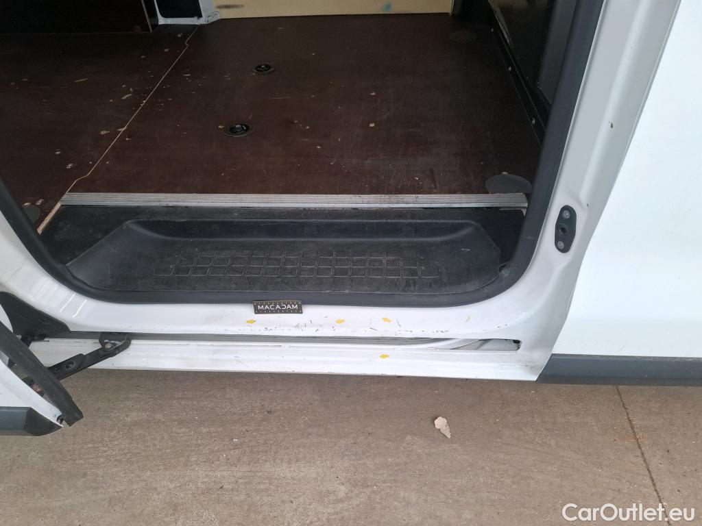  Opel  Vivaro OPEL  / 2019 / 4P / Fourgon tôlé 1.5 Diesel 120 L2 PACK BUSINESS #41