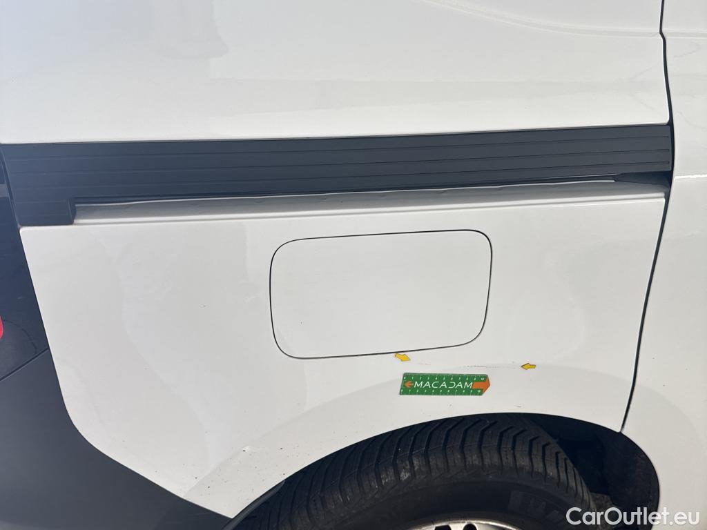  Renault  Kangoo RENAULT  / 2021 / 4P / Fourgonnette GD CONFORT - BLUE DCI 95 #24