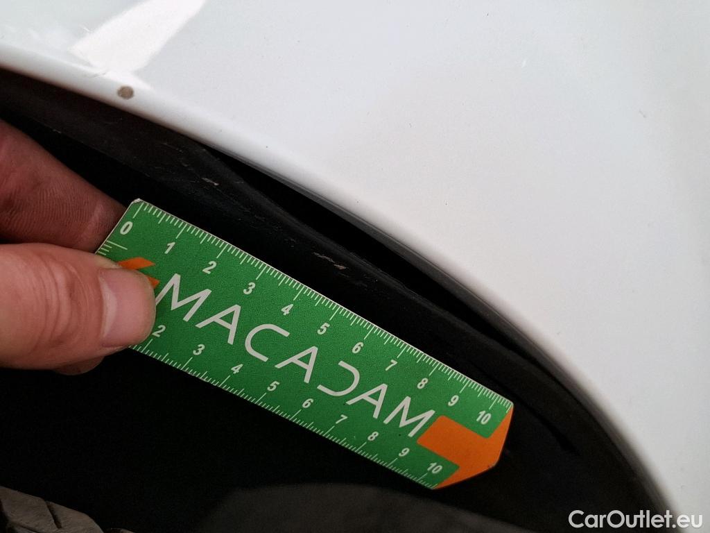  Renault  Clio  IV Air MediaNav 1.5 dCi 75CV BVM5 E6 #18