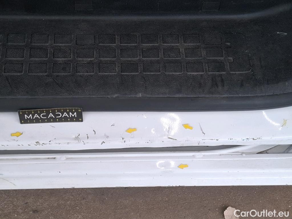  Opel  Vivaro OPEL  / 2019 / 4P / Fourgon tôlé 1.5 Diesel 120 L2 PACK BUSINESS #47