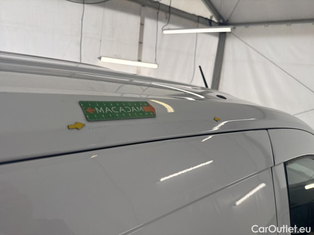  Renault  Kangoo RENAULT  / 2021 / 4P / Fourgonnette GD CONFORT - BLUE DCI 95 #10