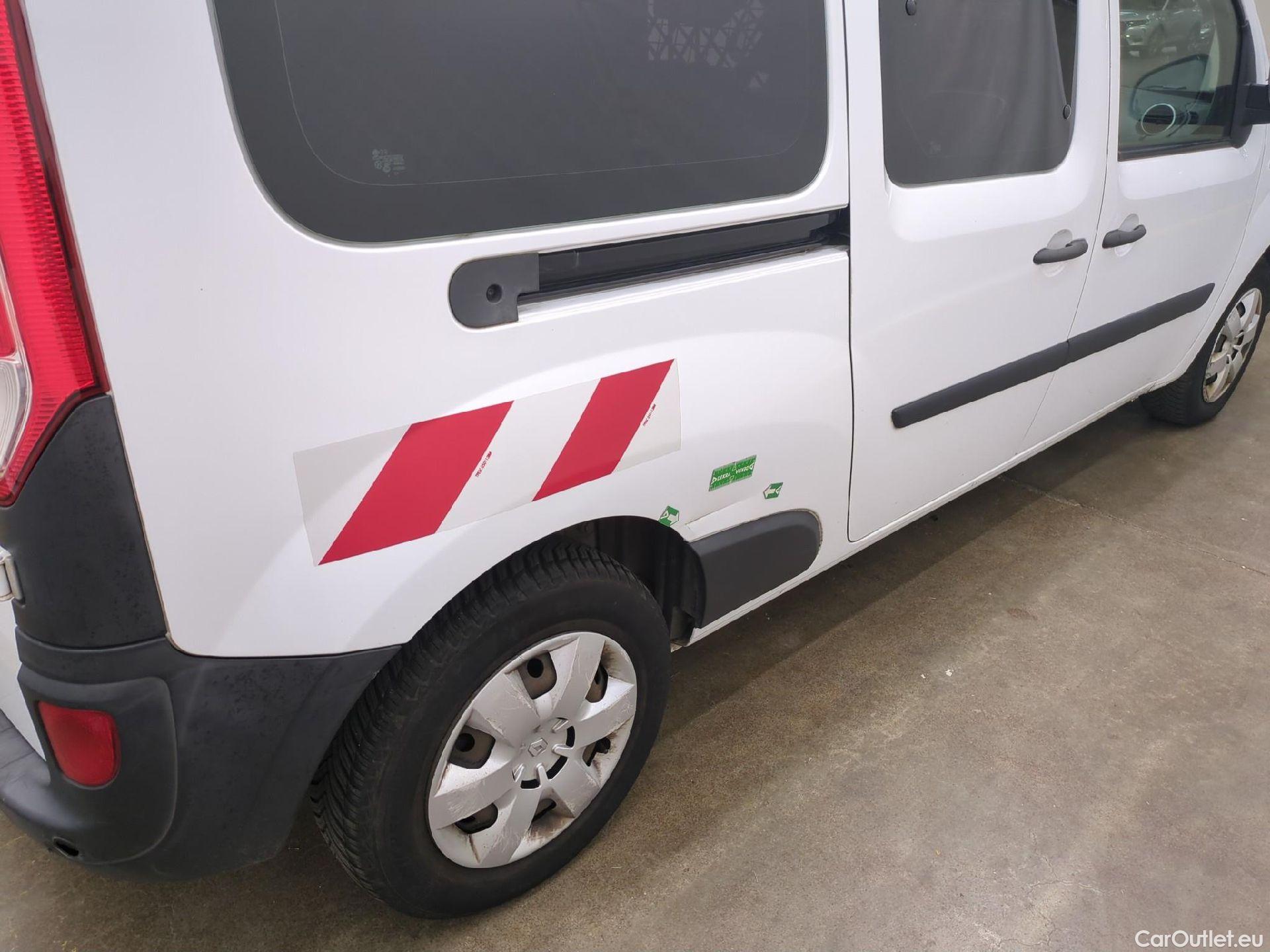  Renault  Kangoo  Express Maxi Extra (Série Spéciale) - Cab. Appr. 1.5 dCi 110CV BVM6 E6 #25