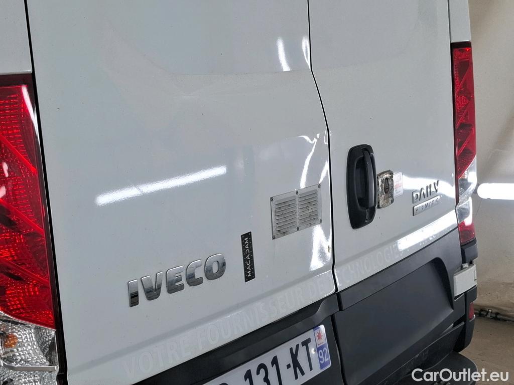  Iveco  Daily IVECO  / 2014 / 4P / Fourgon tôlé 2.3 35S16SA8 V11 H2 3520 #10