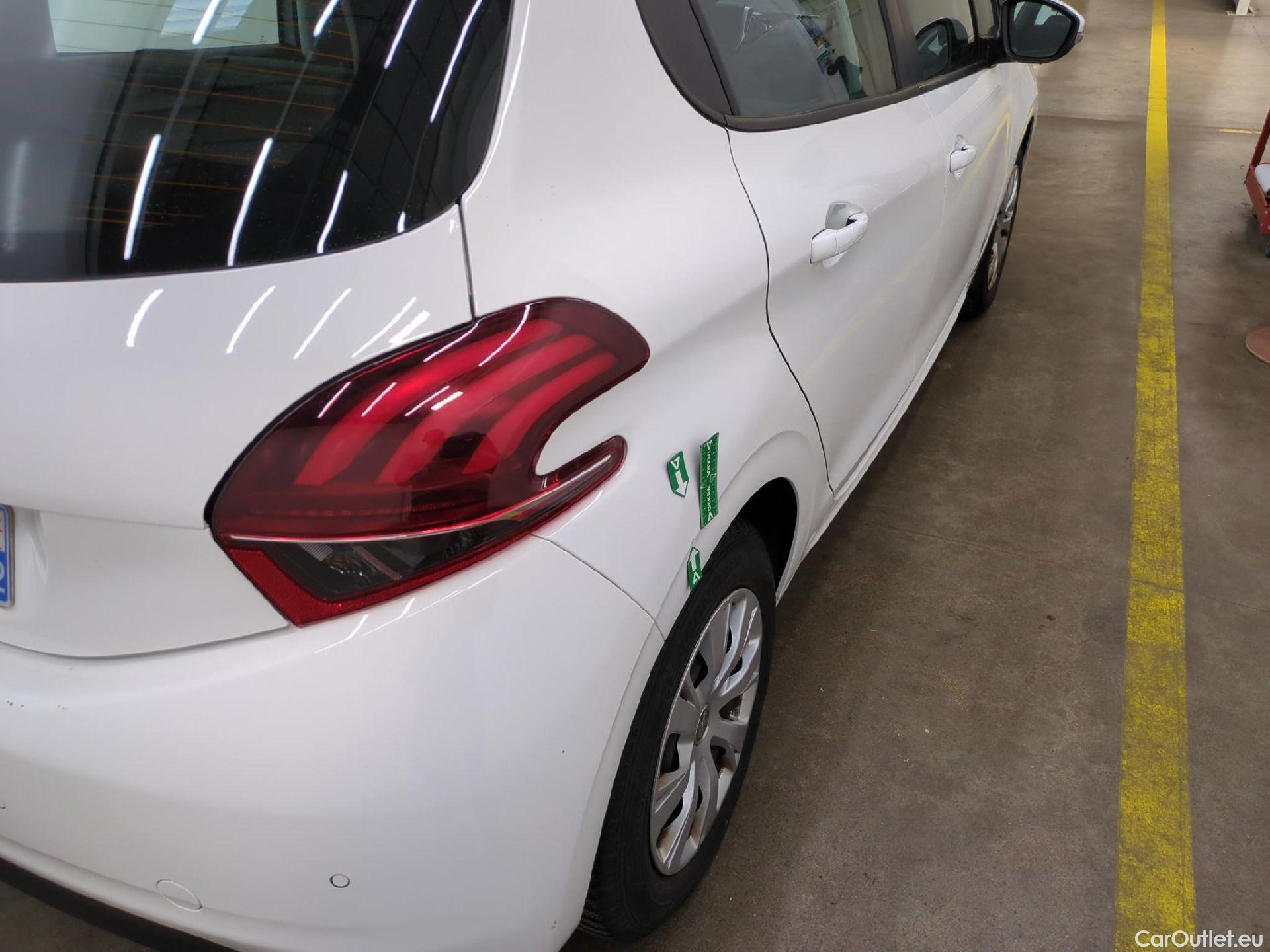  Peugeot  208  Affaire Premium Pack 1.5 HDi 100CV BVM5 E6dT #17