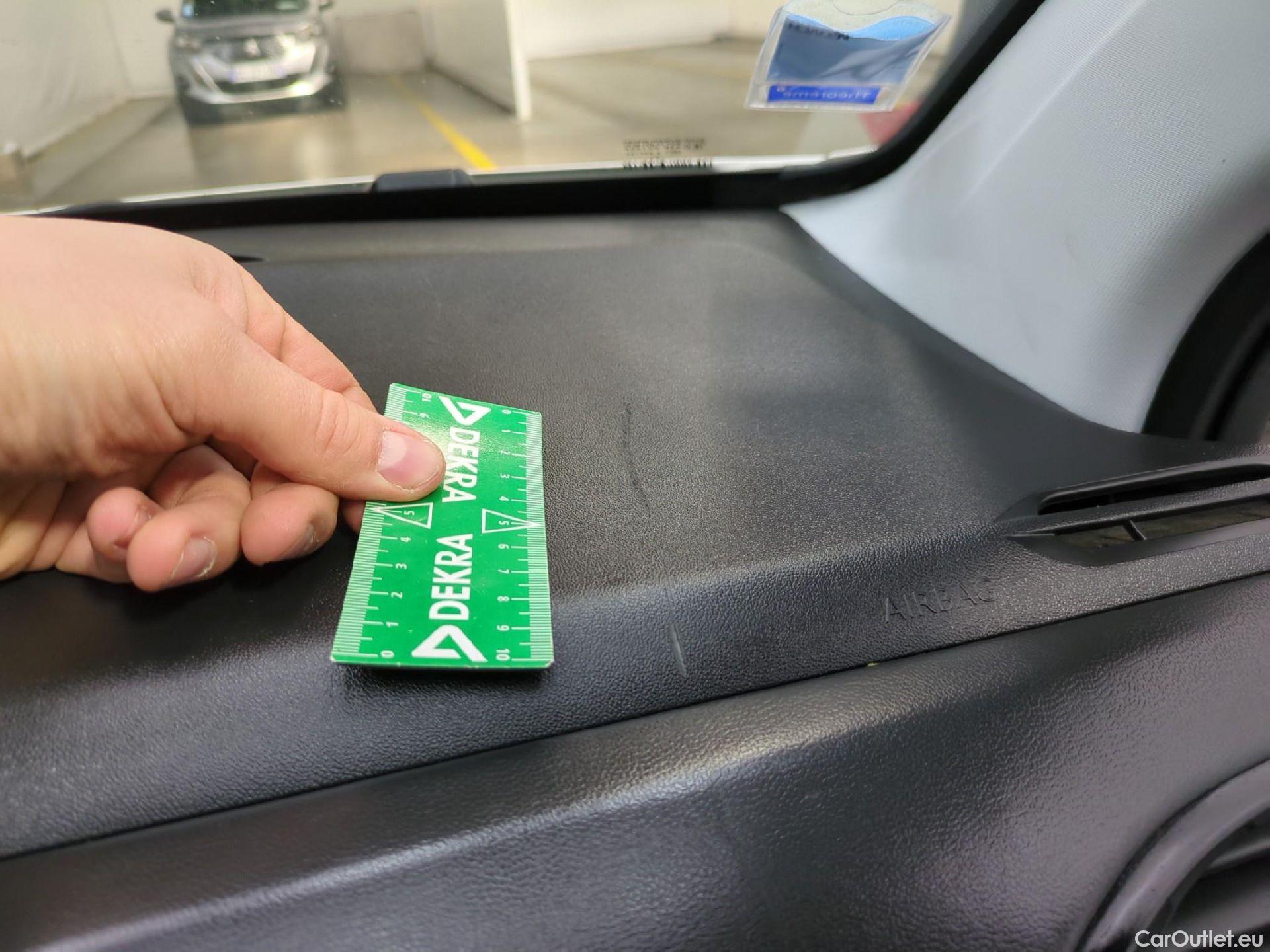  Peugeot  208  Affaire Premium Pack 1.5 HDi 100CV BVM5 E6dT #8