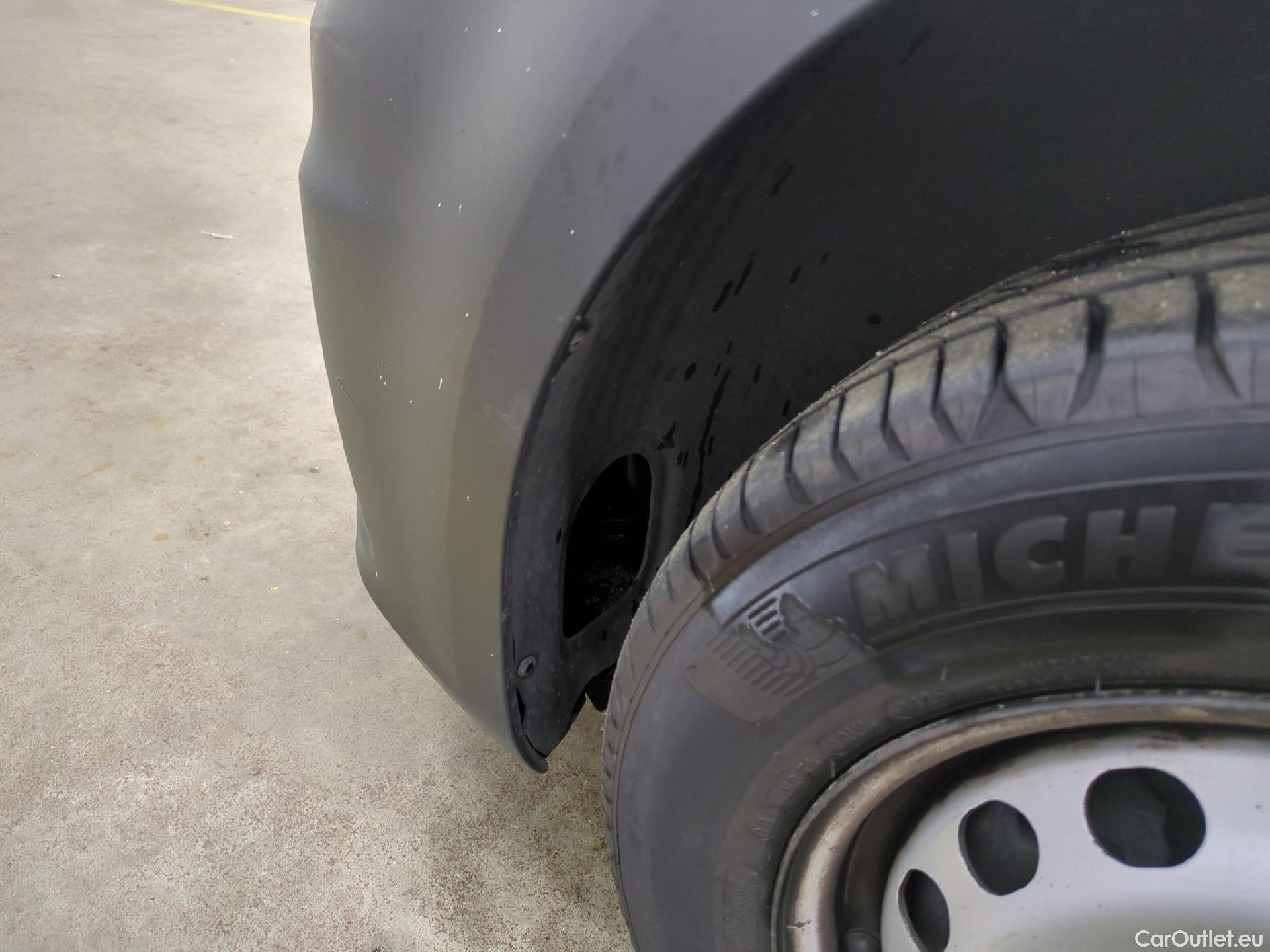  Volkswagen  Caddy VOLKSWAGEN  Van / 2015 / 4P / Fourgonnette 2.0 TDI 75 Business Line #2