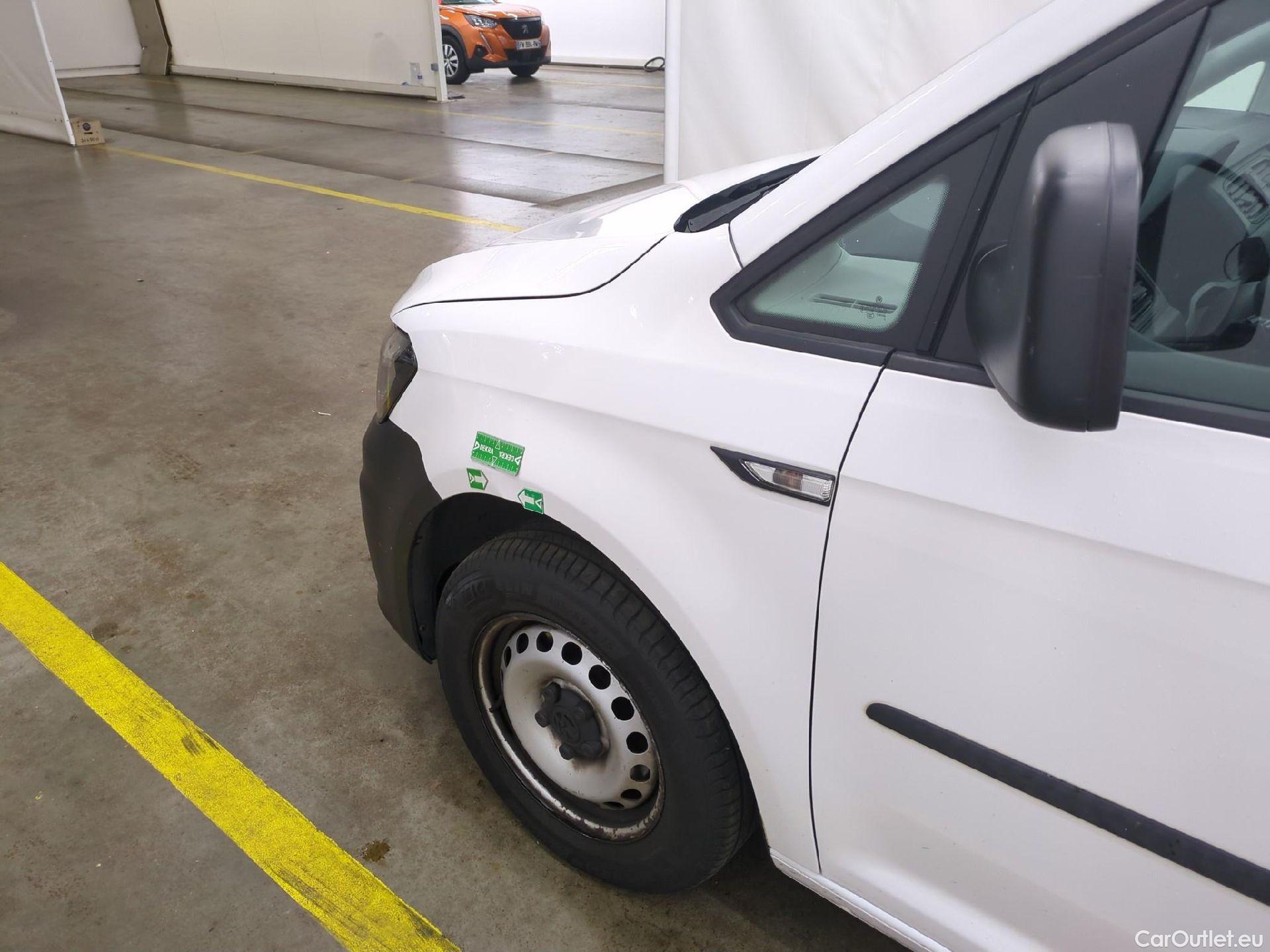  Volkswagen  Caddy VOLKSWAGEN  Van / 2015 / 4P / Fourgonnette 2.0 TDI 75 Business Line #10