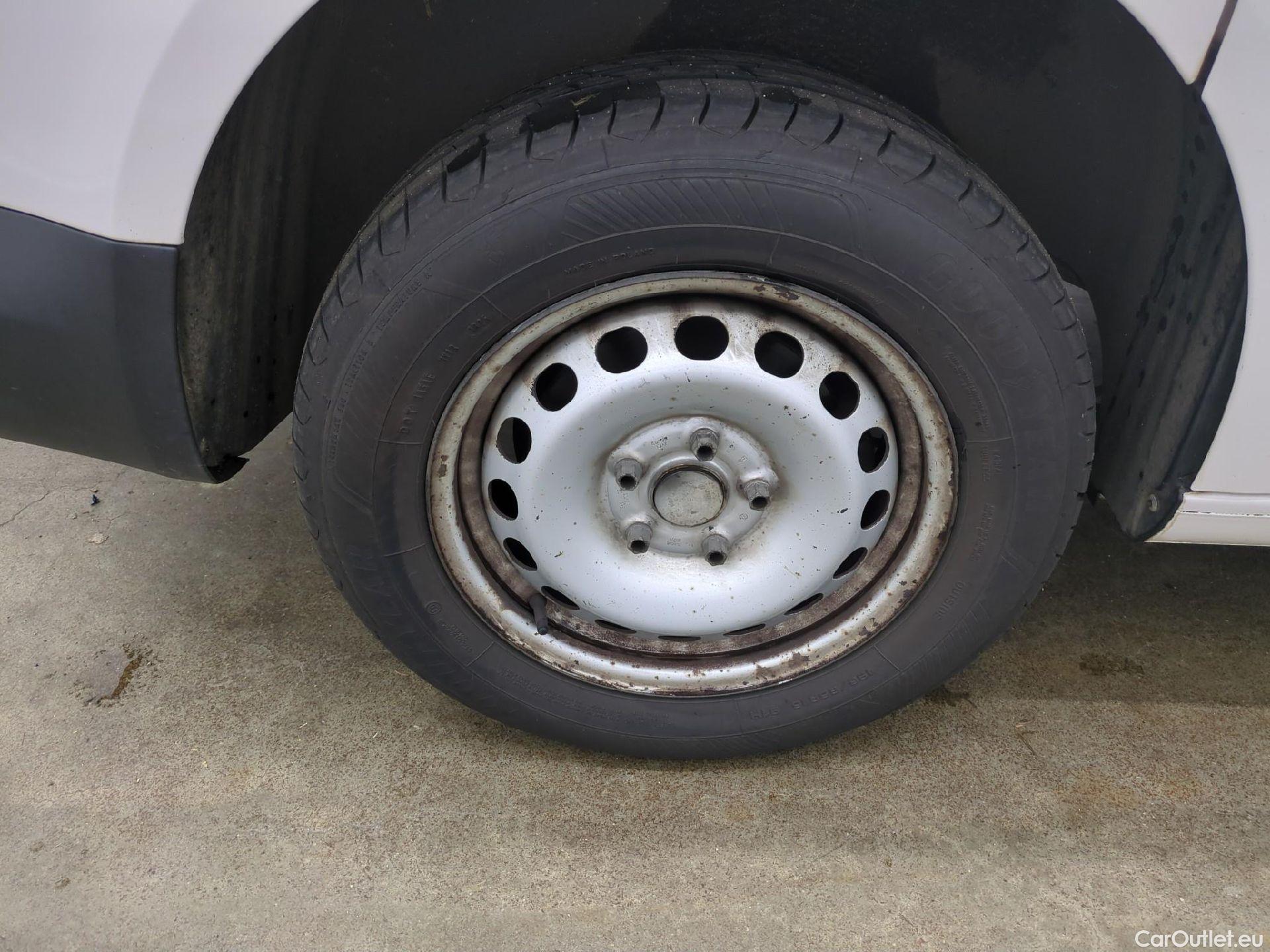  Volkswagen  Caddy VOLKSWAGEN  Van / 2015 / 4P / Fourgonnette 2.0 TDI 75 Business Line #5