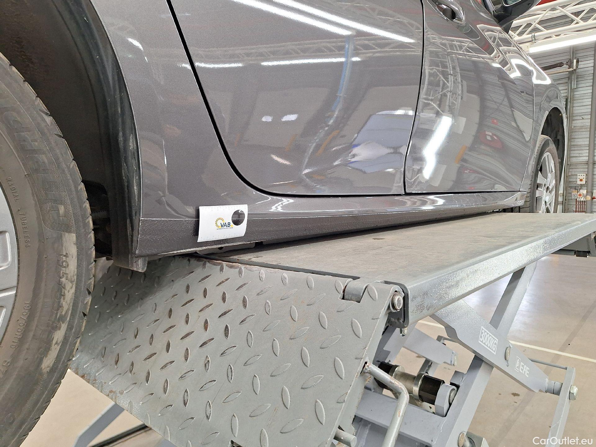  Peugeot  208 Peugeot,  '19, Peugeot  1.2 PureTech 100 EAT8 S&S Active Pack  #39