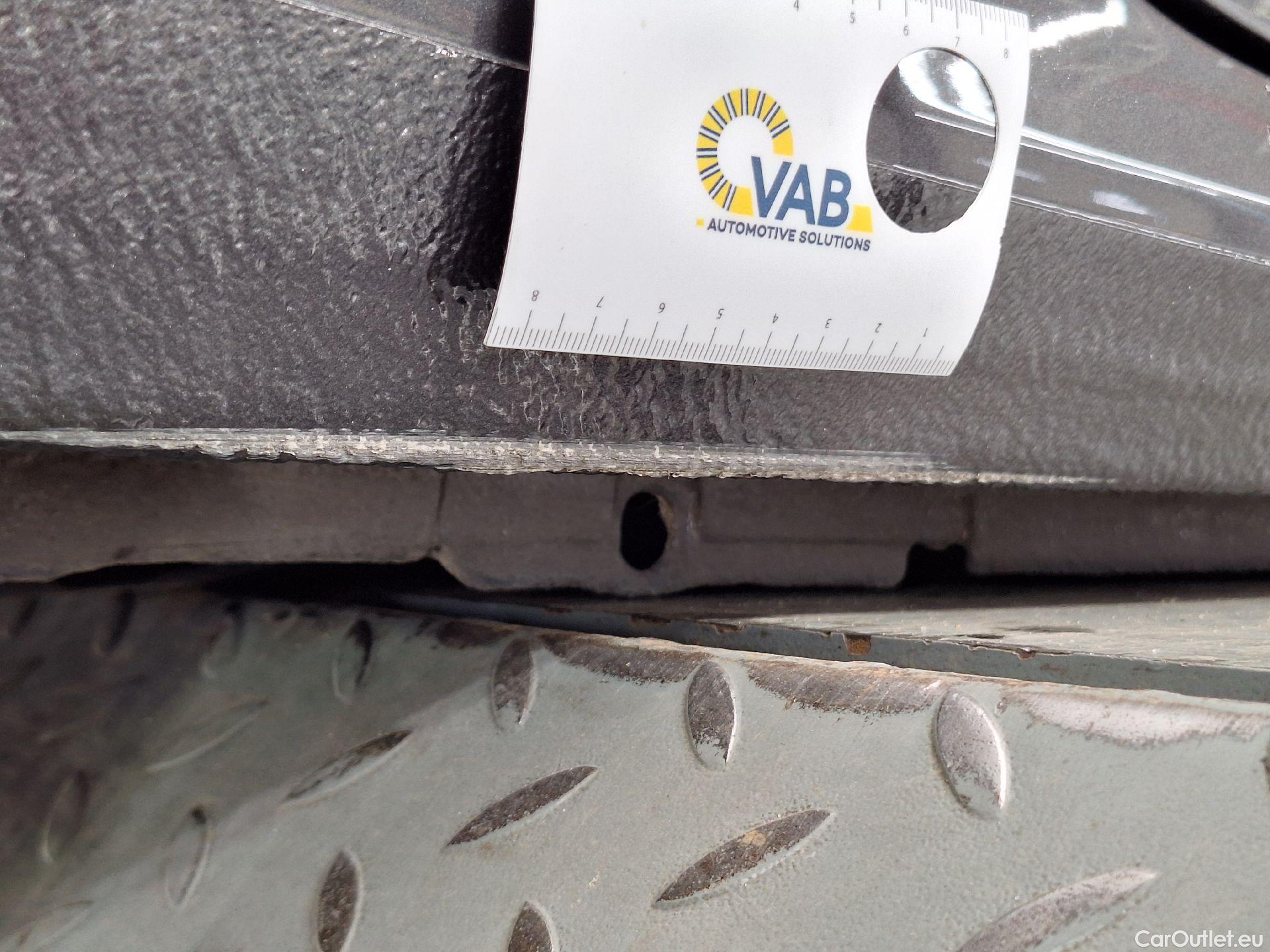  Peugeot  208 Peugeot,  '19, Peugeot  1.2 PureTech 100 EAT8 S&S Active Pack  #40