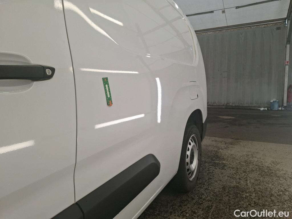  Citroen  Berlingo CITROEN  Van  2018  4P  Fourgonnette Taille XL 950kg BlueHDi 100 BVM #3
