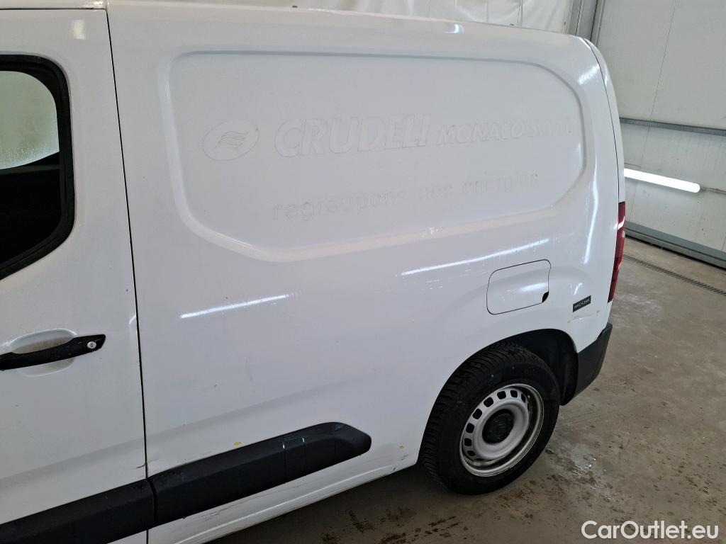  Citroen  Berlingo CITROEN  / 2018 / 4P / Fourgonnette Taille M 650kg BlueHDi 100 BVM Club (ex 410B) #1