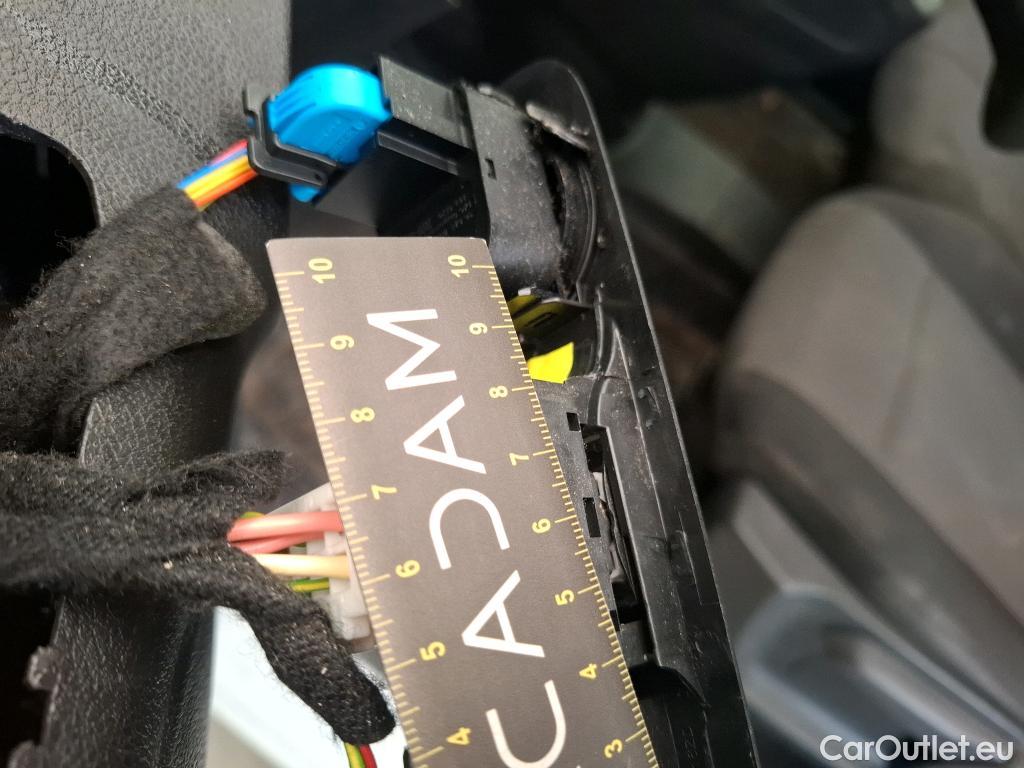  Citroen  Berlingo CITROEN  / 2018 / 4P / Fourgonnette Taille M 650kg BlueHDi 100 BVM Club (ex 410B) #78