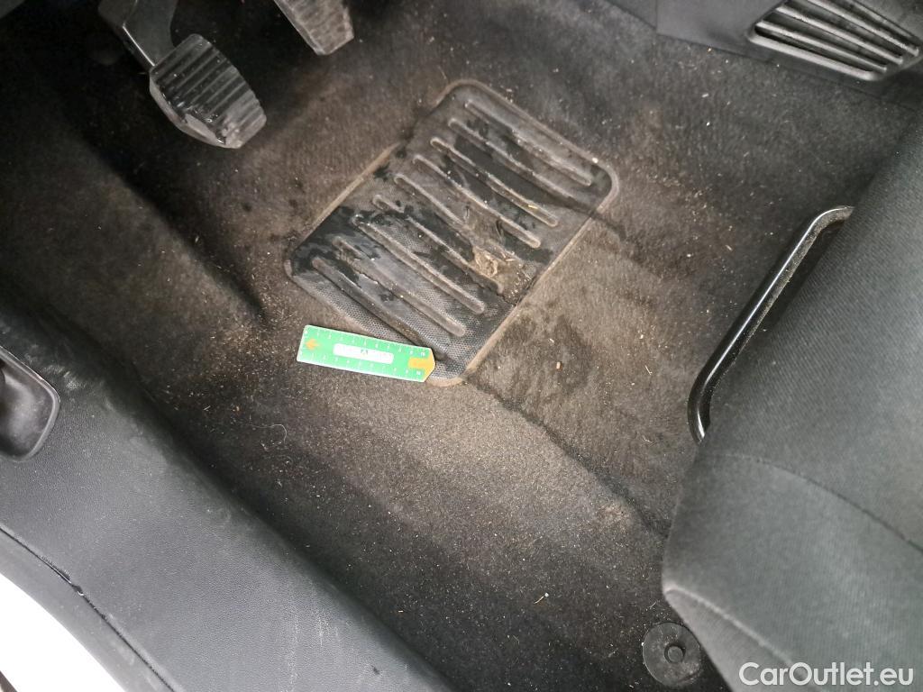  Citroen  C3  Société Feel 1.2 PureTech 80CV BVM5 E6d #3