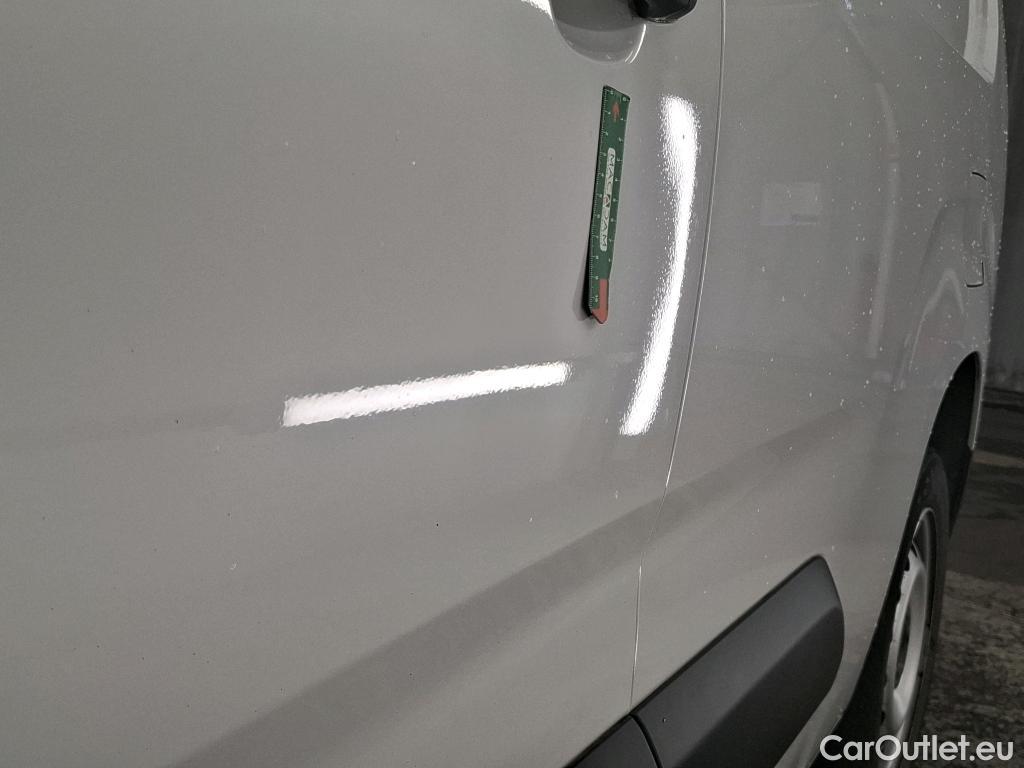  Citroen  Berlingo CITROEN  Van  2018  4P  Fourgonnette Taille XL 950kg BlueHDi 100 BVM #17