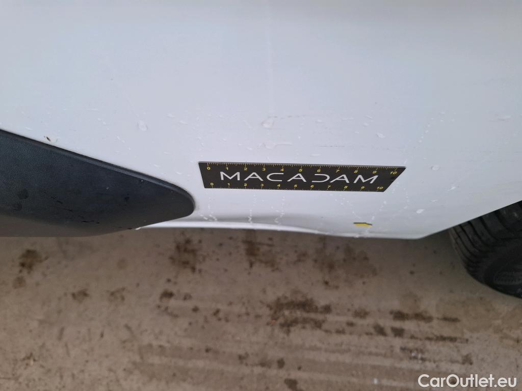  Citroen  Berlingo CITROEN  / 2018 / 4P / Fourgonnette Taille M 650kg BlueHDi 100 BVM Club (ex 410B) #8