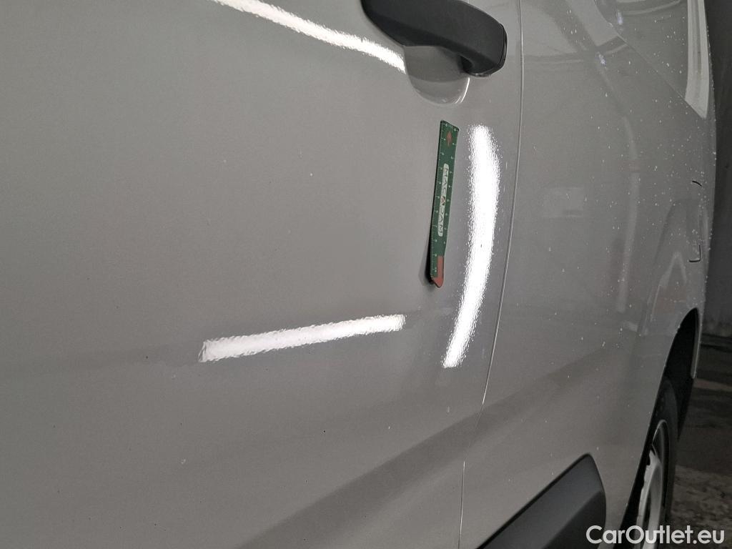  Citroen  Berlingo CITROEN  Van  2018  4P  Fourgonnette Taille XL 950kg BlueHDi 100 BVM #19