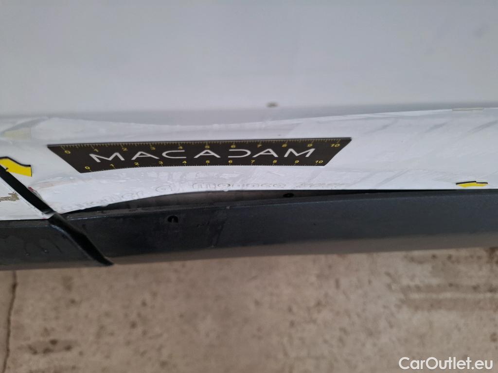  Citroen  Berlingo CITROEN  / 2018 / 4P / Fourgonnette Taille M 650kg BlueHDi 100 BVM Club (ex 410B) #4