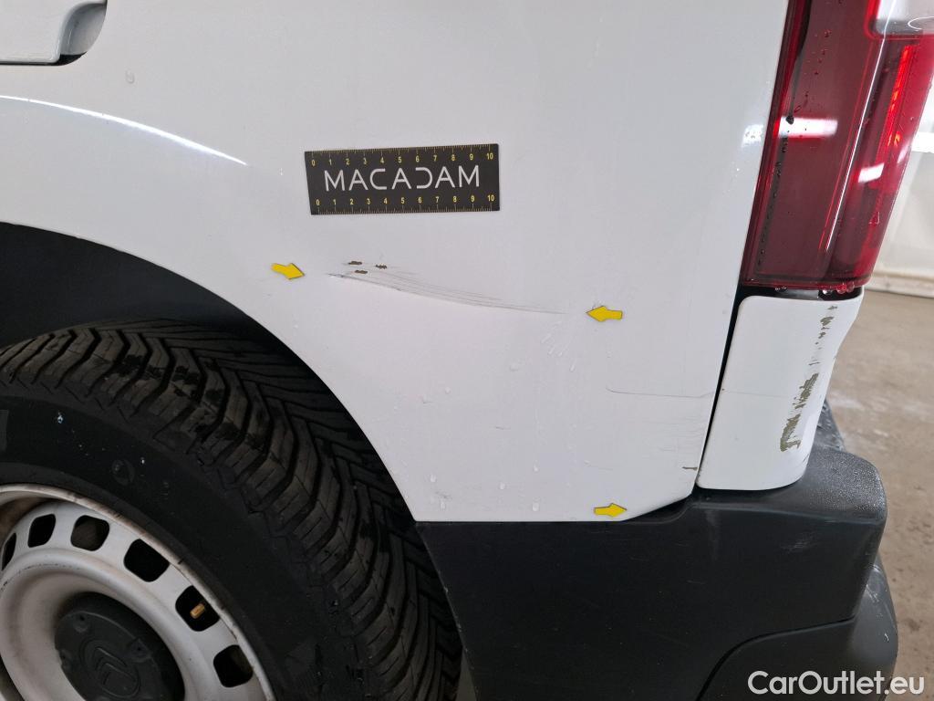  Citroen  Berlingo CITROEN  / 2018 / 4P / Fourgonnette Taille M 650kg BlueHDi 100 BVM Club (ex 410B) #3