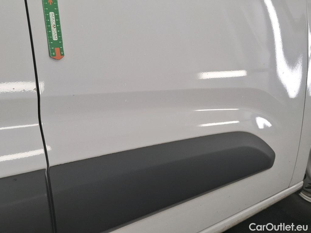  Citroen  Berlingo CITROEN  Van  2018  4P  Fourgonnette Taille XL 950kg BlueHDi 100 BVM #24