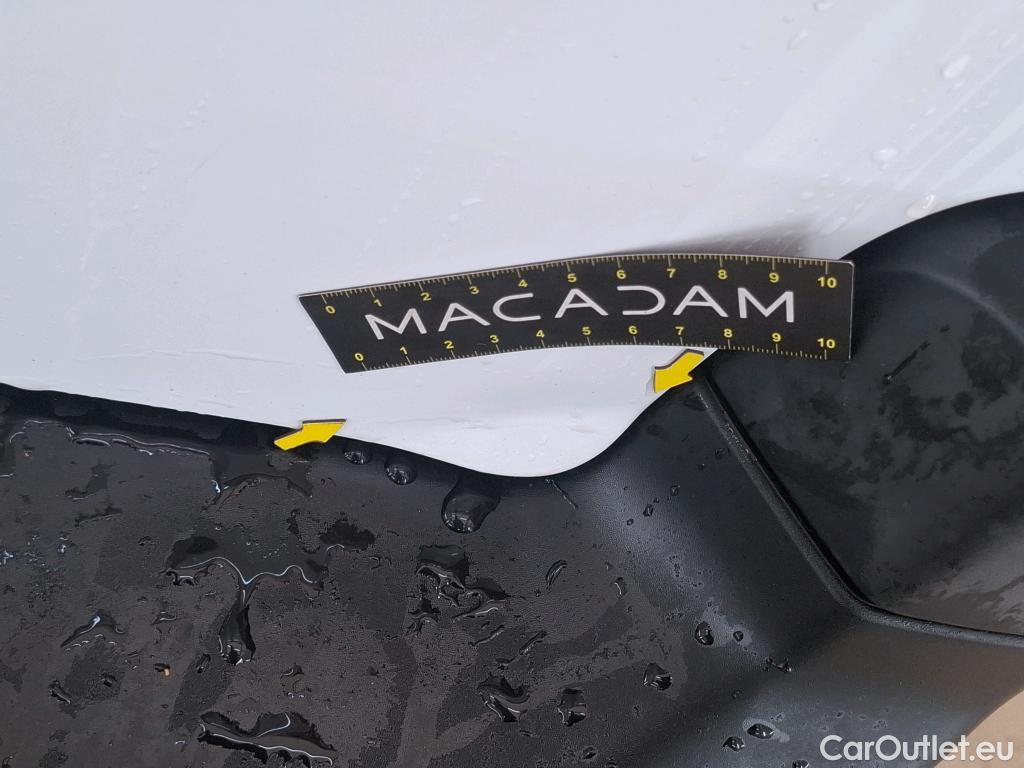  Citroen  Berlingo CITROEN  / 2018 / 4P / Fourgonnette Taille M 650kg BlueHDi 100 BVM Club (ex 410B) #60