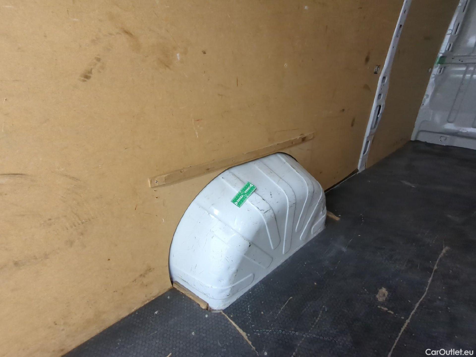  Fiat  Ducato FIAT  / 2014 / 4P / Fourgon tôlé Maxi 3.5 XL H2 2.3 Mjet 140 Pack Pro Nav #8