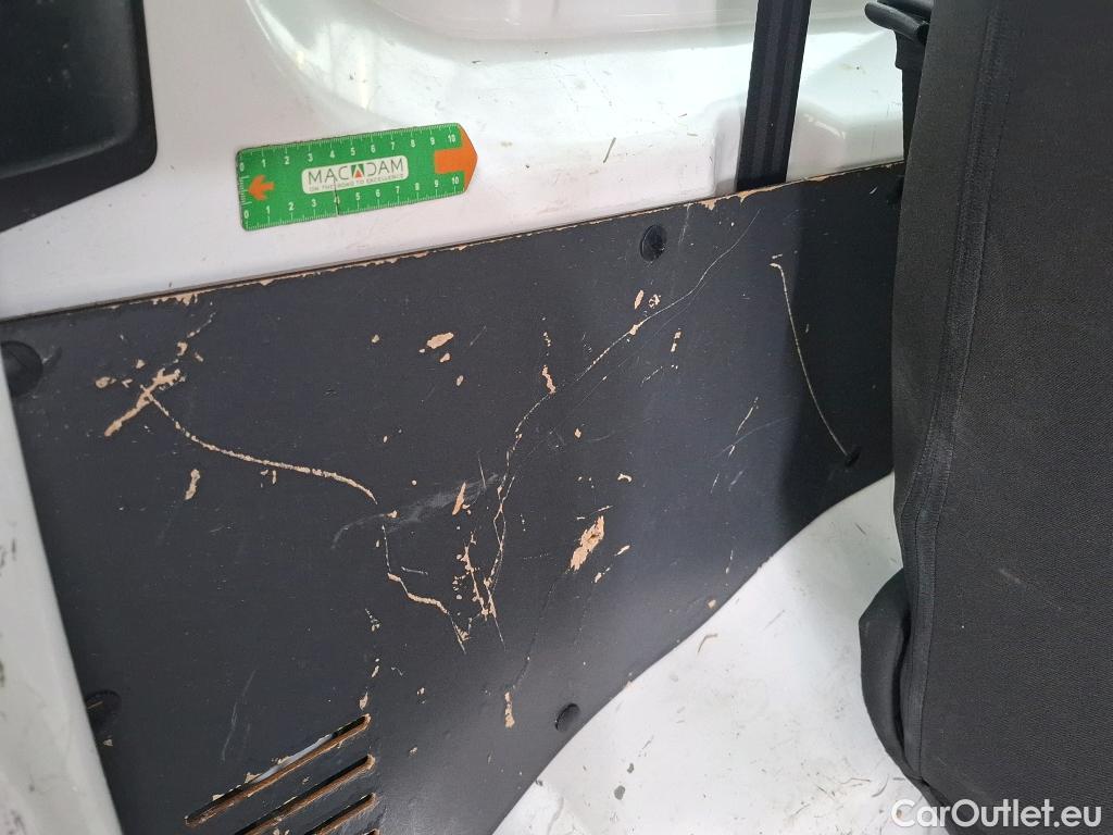  Peugeot  Expert  Combi Standard 1.5 HDi 120CV BVM6 9 Sieges E6d #50