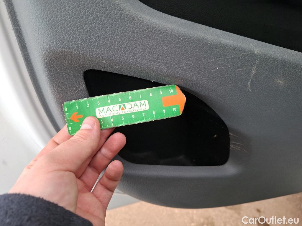  Peugeot  Expert  Combi Standard 1.5 HDi 120CV BVM6 9 Sieges E6d #48