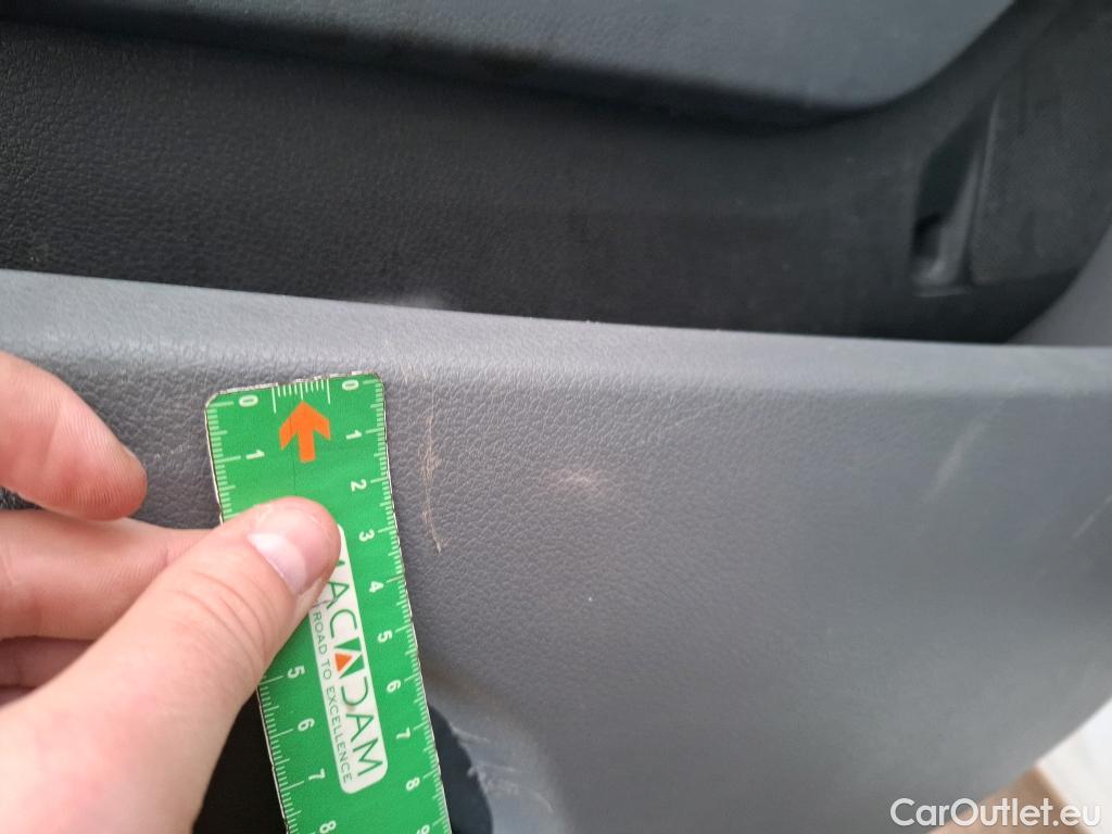  Peugeot  Expert  Combi Standard 1.5 HDi 120CV BVM6 9 Sieges E6d #43