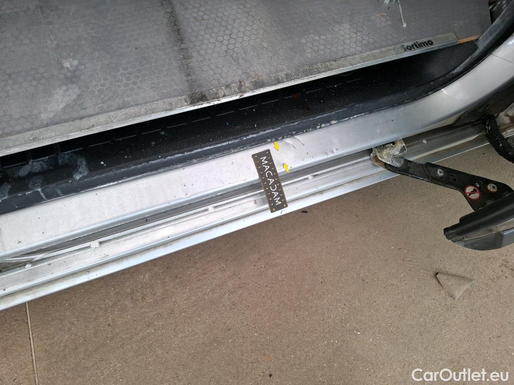  Peugeot  Expert PEUGEOT  VU 4p Fourgon BLUEHDI 120 S&S STANDARD PREMIUM PA #66