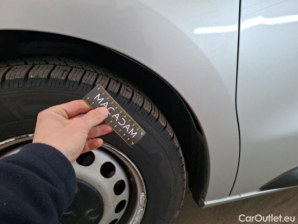  Peugeot  Expert PEUGEOT  VU 4p Fourgon BLUEHDI 120 S&S STANDARD PREMIUM PA #64