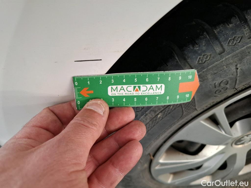  Peugeot  208  Affaire Premium Pack 1.5 HDi 100CV BVM5 E6dT #19