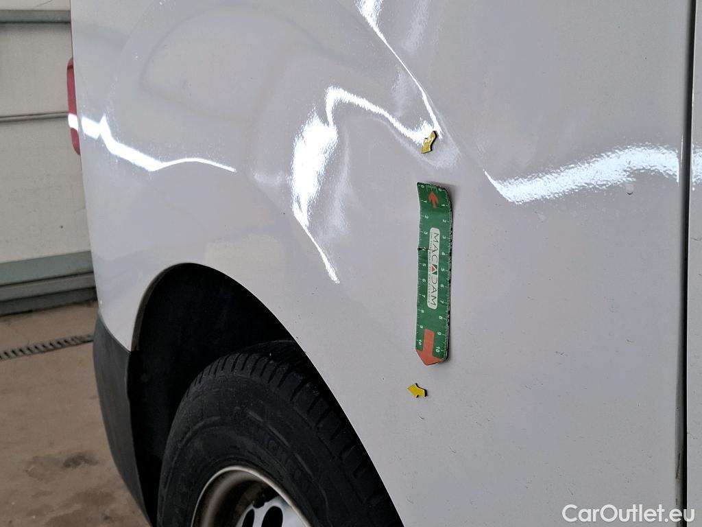  Peugeot  Expert  Combi Standard 1.5 HDi 120CV BVM6 9 Sieges E6d #17