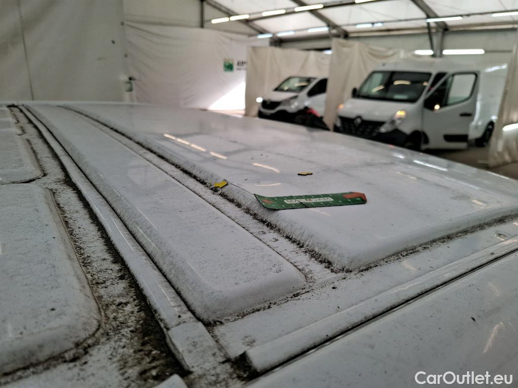  Peugeot  Expert  Combi Standard 1.5 HDi 120CV BVM6 9 Sieges E6d #24