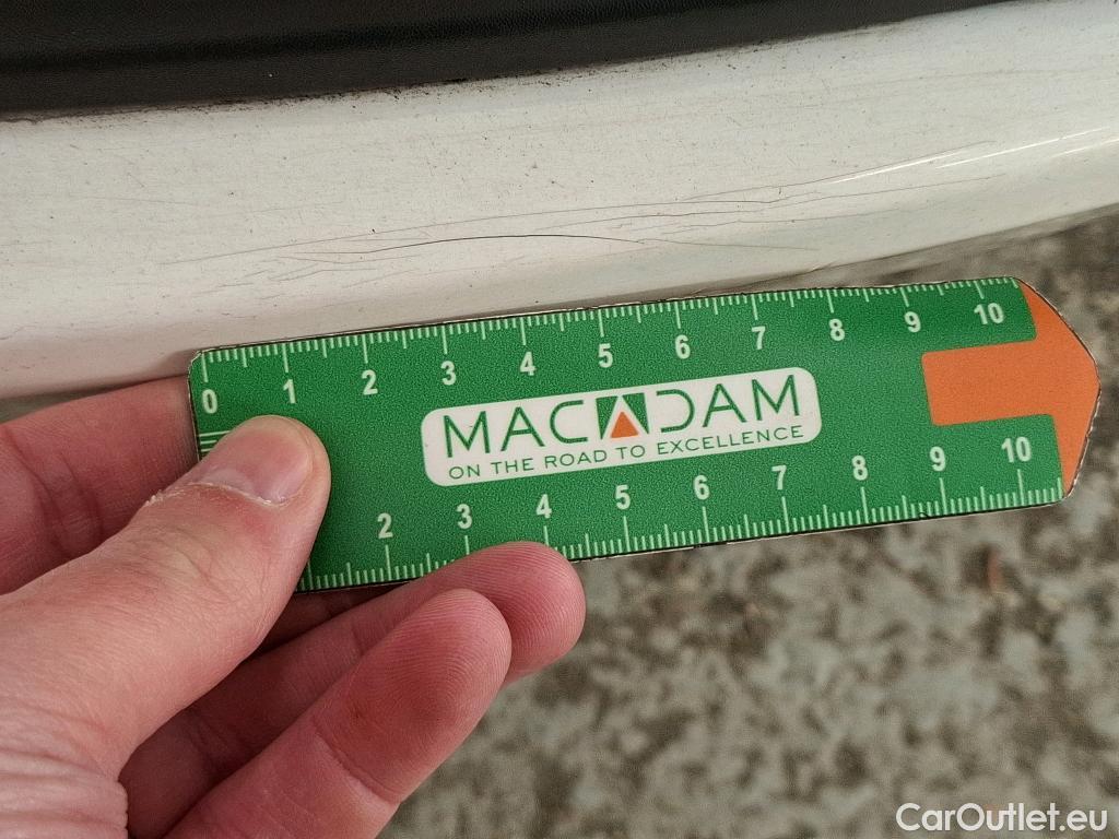  Peugeot  208 PEUGEOT  Affaire VU 5p Berline 1.6 BLUEHDI 75 PRO #2