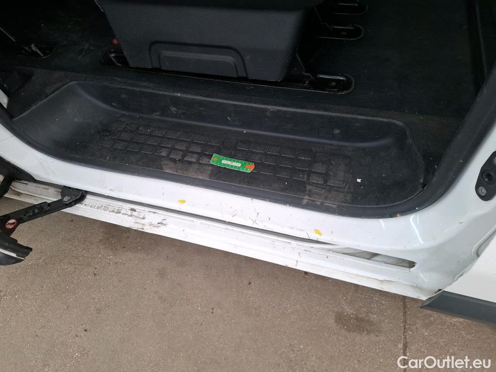  Peugeot  Expert  Combi Standard 1.5 HDi 120CV BVM6 9 Sieges E6d #25