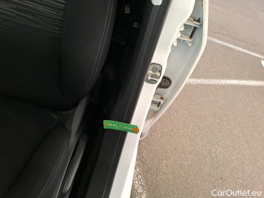  Peugeot  208  Affaire Premium Pack 1.5 HDi 100CV BVM5 E6dT #24