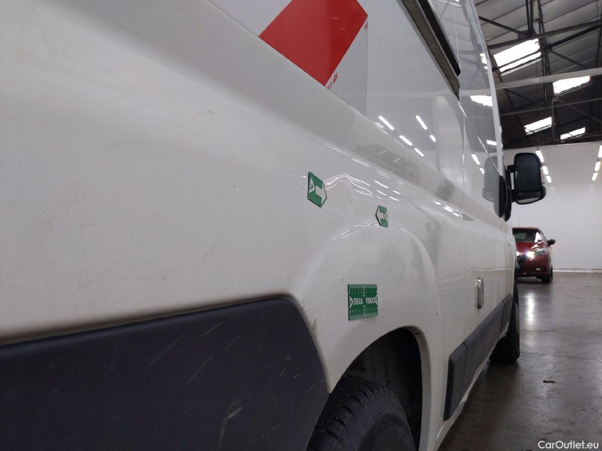  Peugeot  Boxer PEUGEOT  / 2014 / 4P / Fourgon tôlé BlueHDi S&S 120 PREMIUM 335 L2H2 #46