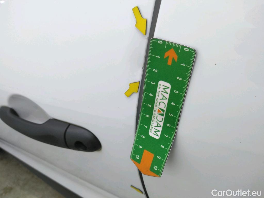  Renault  Clio  IV Air 1.5 dCi 75CV BVM5 E6 #13