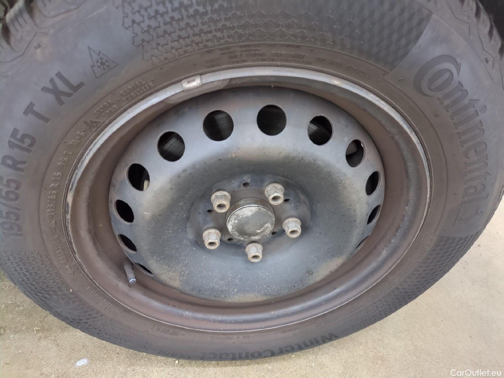  Renault  Kangoo  Express Maxi Extra (Série Spéciale) 1.5 dCi 90CV BVM5 E6 #29