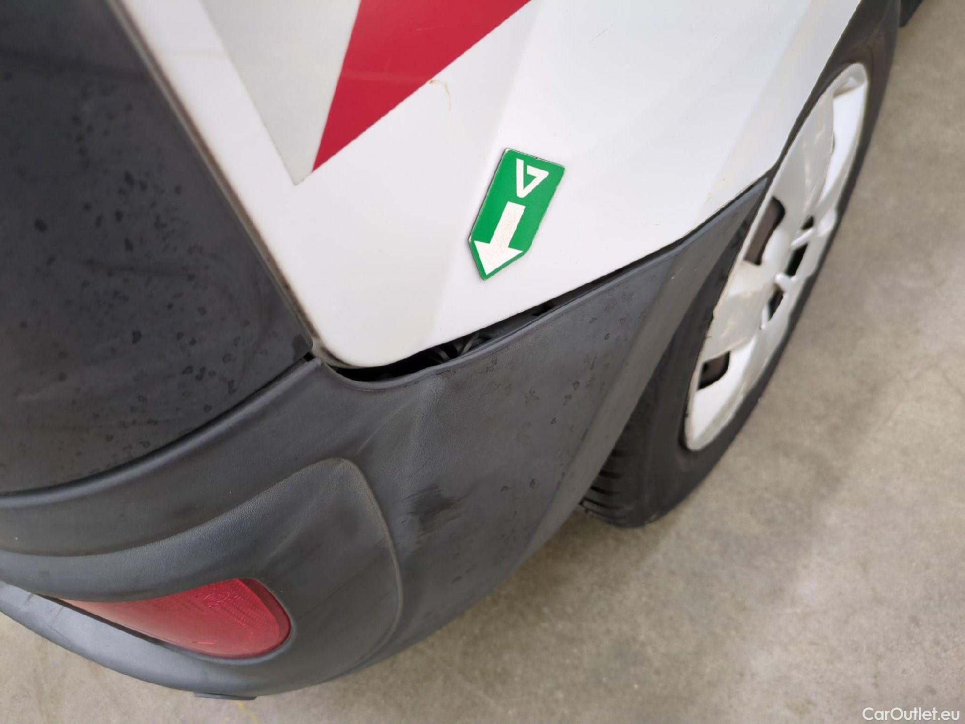  Renault  Kangoo  Express Maxi Extra (Série Spéciale) 1.5 dCi 90CV BVM5 E6 #33