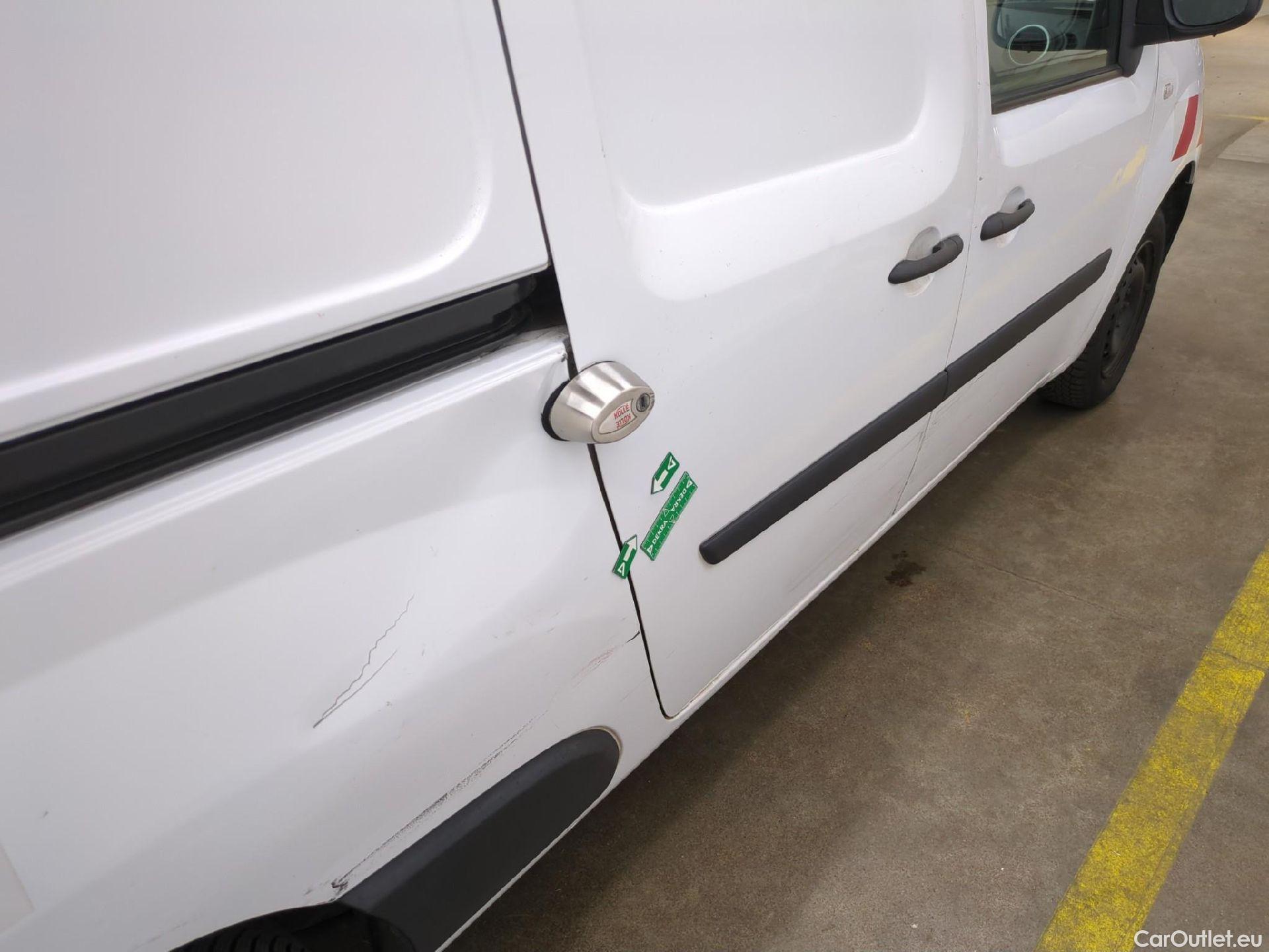  Renault  Kangoo  Express Maxi Extra (Série Spéciale) 1.5 dCi 90CV BVM5 E6 #41