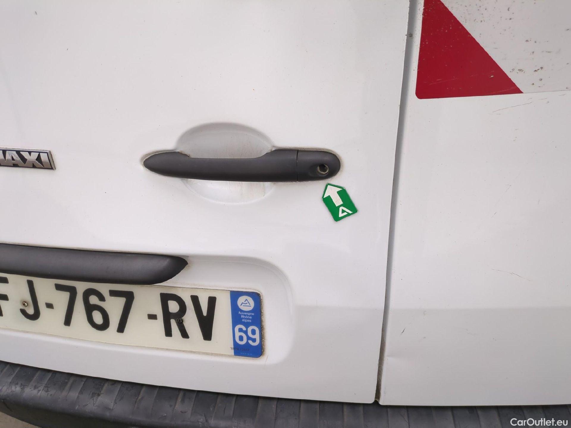  Renault  Kangoo  Express Maxi Extra (Série Spéciale) 1.5 dCi 90CV BVM5 E6 #9