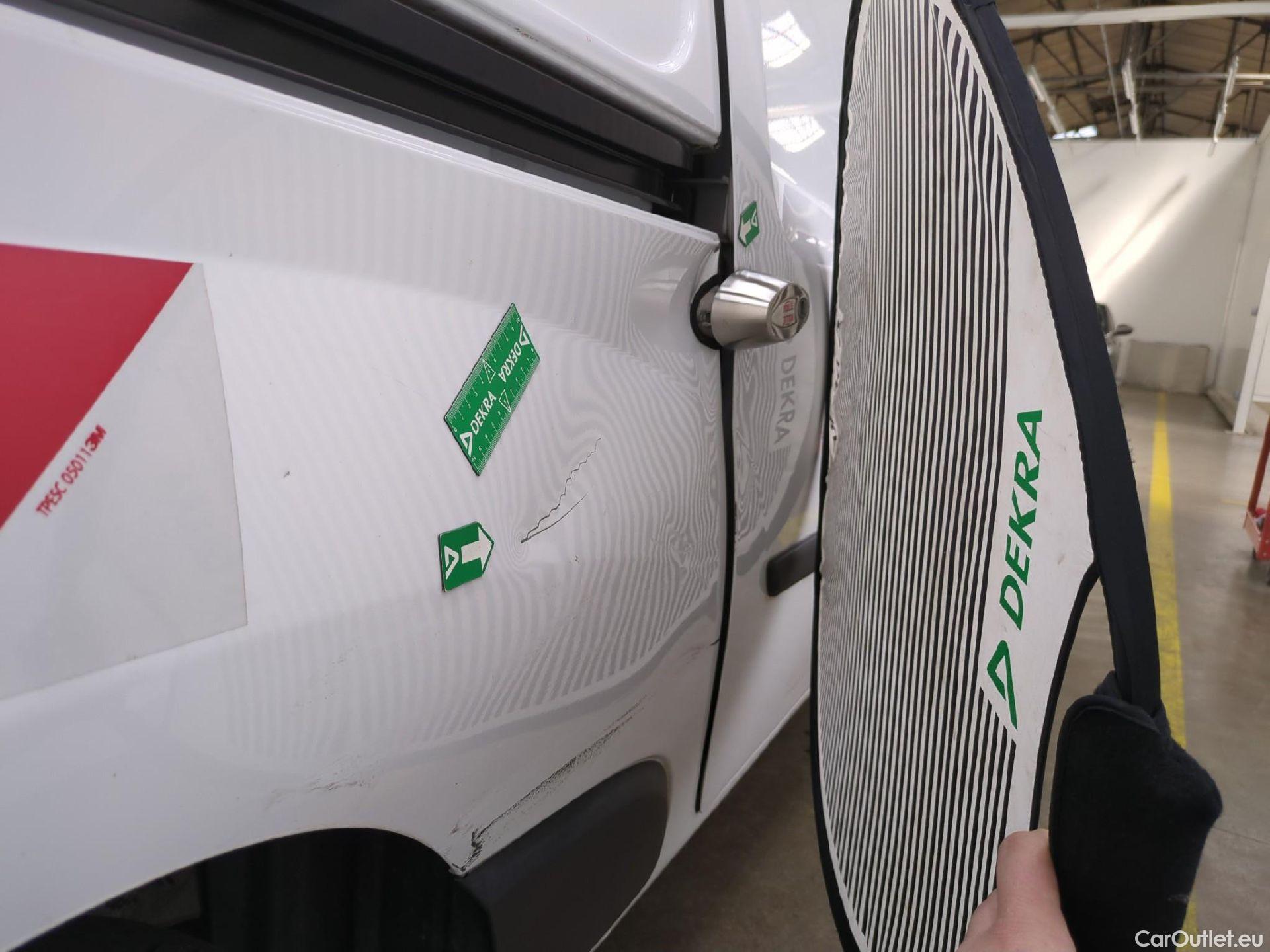  Renault  Kangoo  Express Maxi Extra (Série Spéciale) 1.5 dCi 90CV BVM5 E6 #37