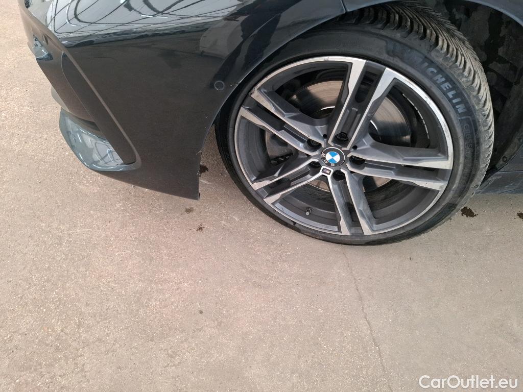  Bmw  Serie 1 BMW Série 1 / 2019 / 5P / Berline 2.0 120D AUTO M Sport #7