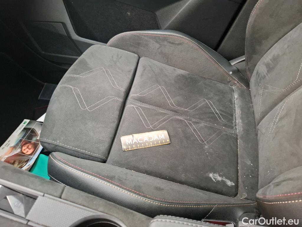  DS  DS7 DS DS 7 Crossback / 2017 / 5P / SUV E-TENSE 225 PERFORMANCE Line + #35