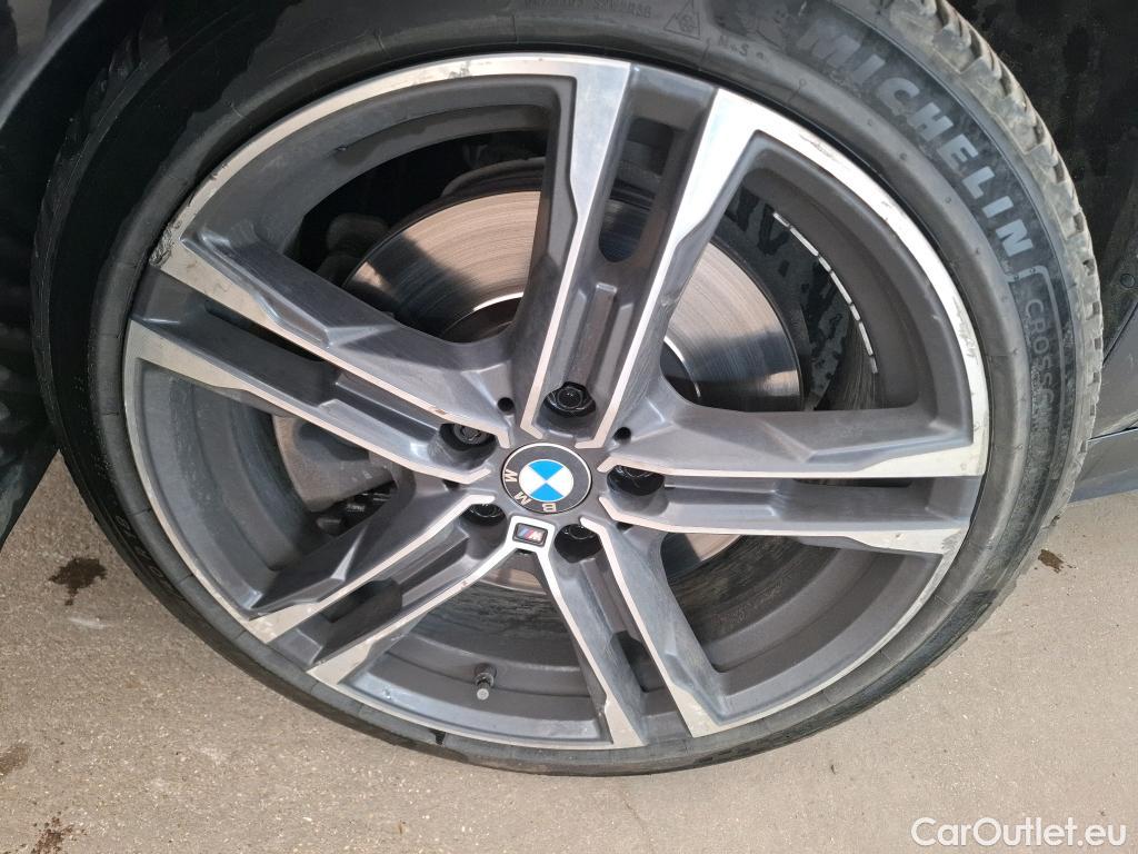  Bmw  Serie 1 BMW Série 1 / 2019 / 5P / Berline 2.0 120D AUTO M Sport #8